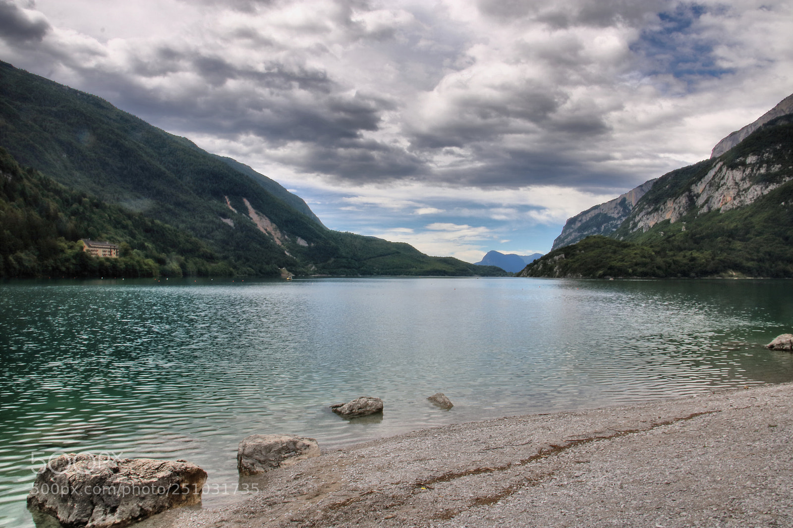 Canon EOS 750D (EOS Rebel T6i / EOS Kiss X8i) sample photo. Molveno lake photography