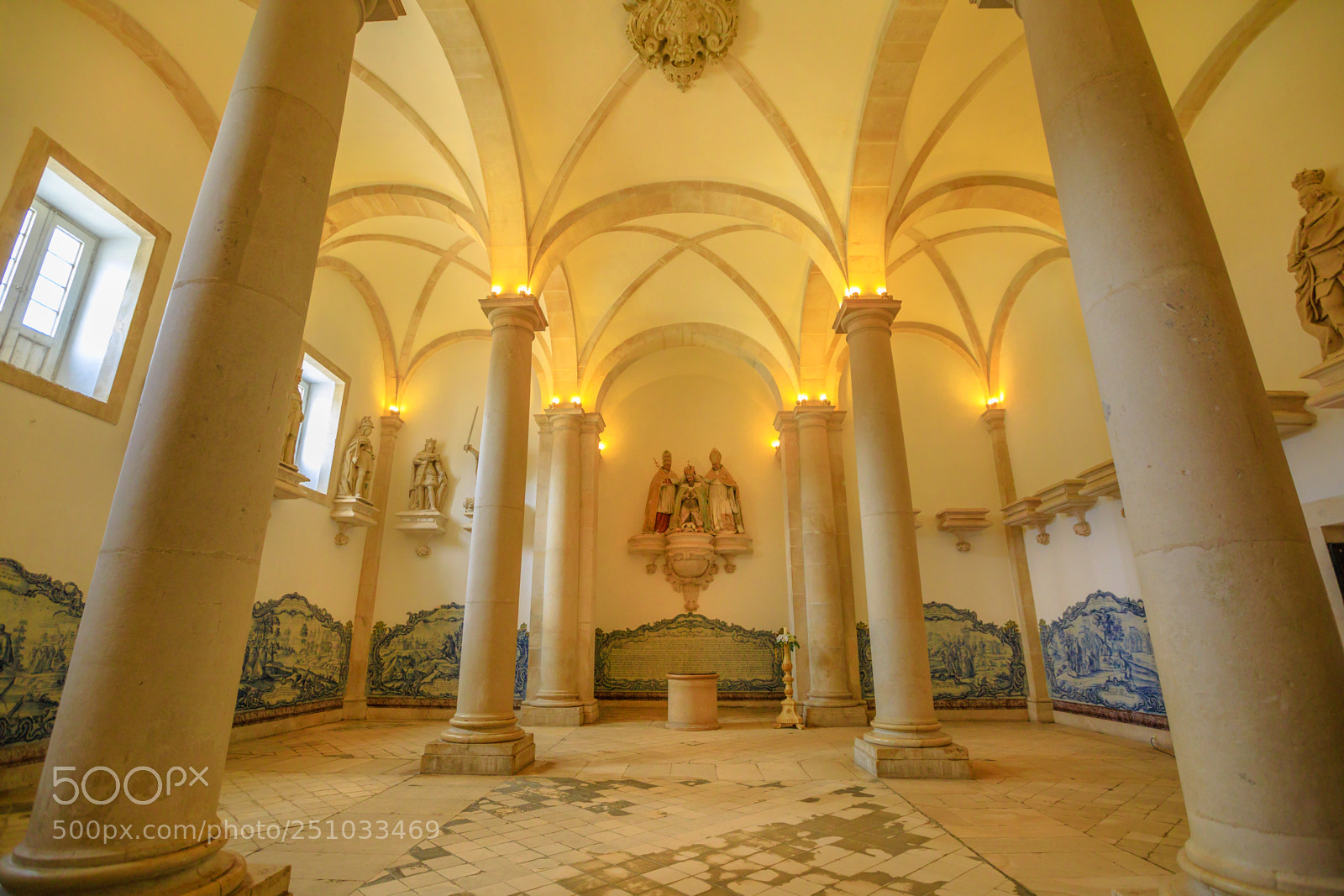 Canon EOS 5D Mark IV sample photo. Alcobaca sala dos reis photography