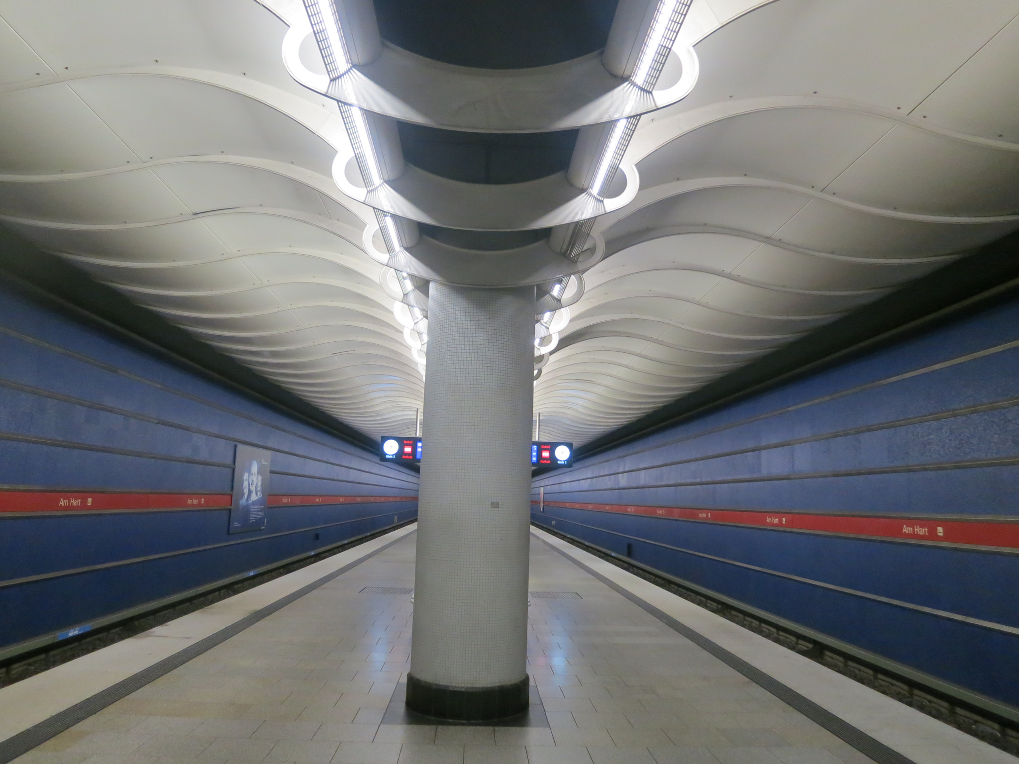 Canon PowerShot S100 sample photo. Munich at night: in an underground station. photography