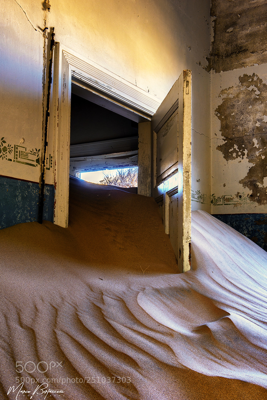 Nikon D810 sample photo. Kolmanskop photography
