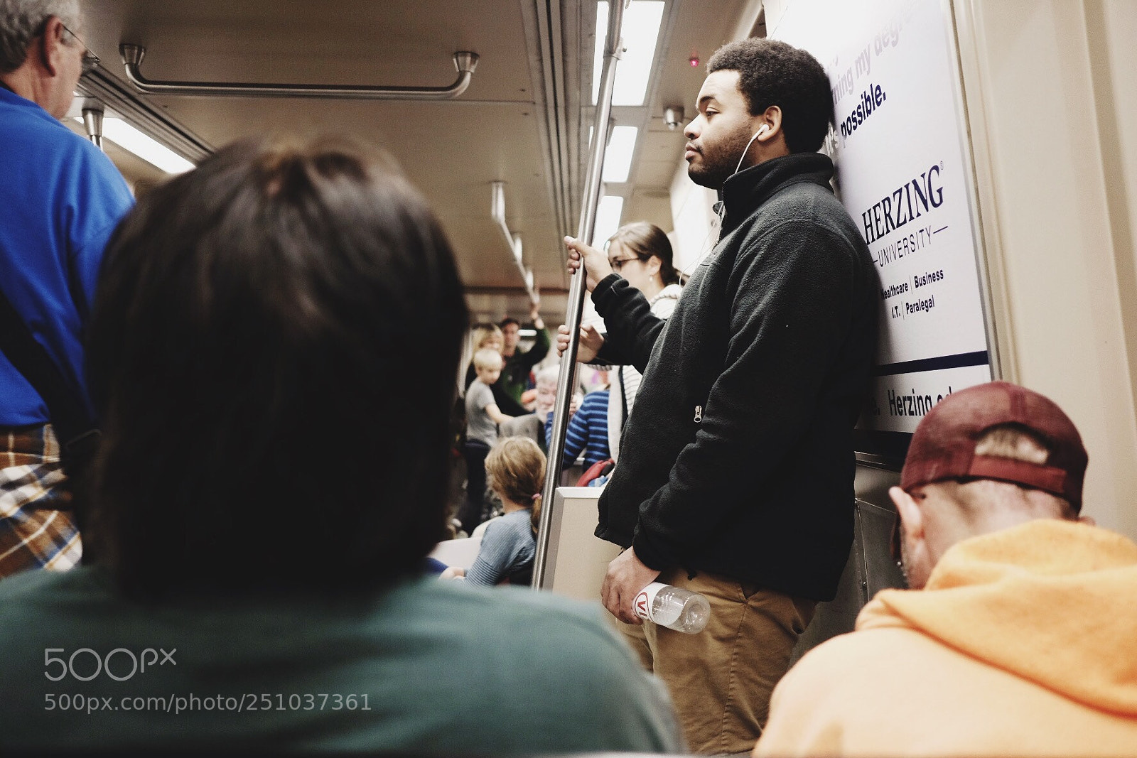 Fujifilm X-Pro2 sample photo. Rush hour photography