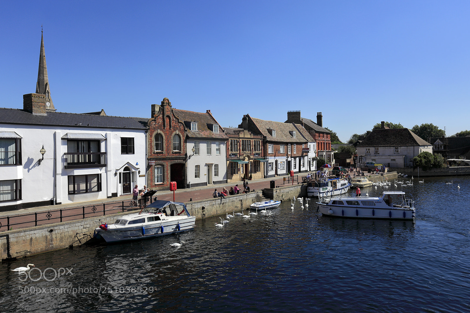 Canon EOS 5D Mark II sample photo. Boats on the river photography