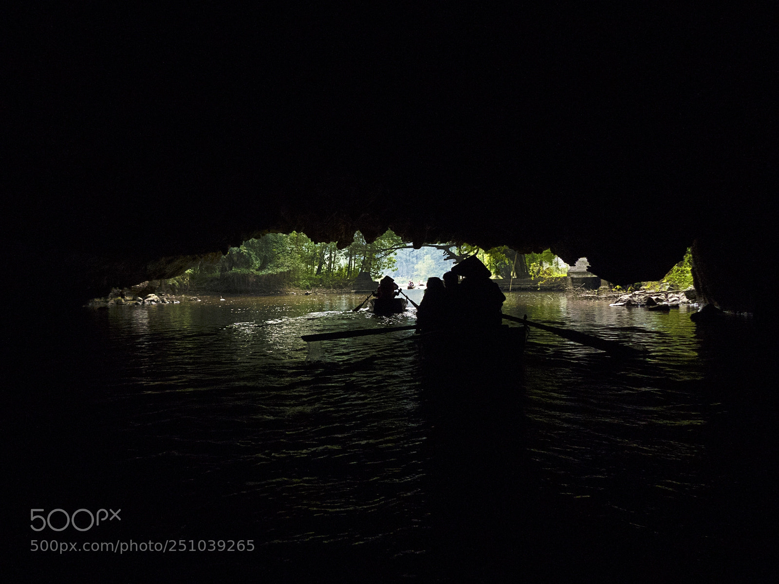 Panasonic Lumix DMC-FZ300 sample photo. View through the cave... photography