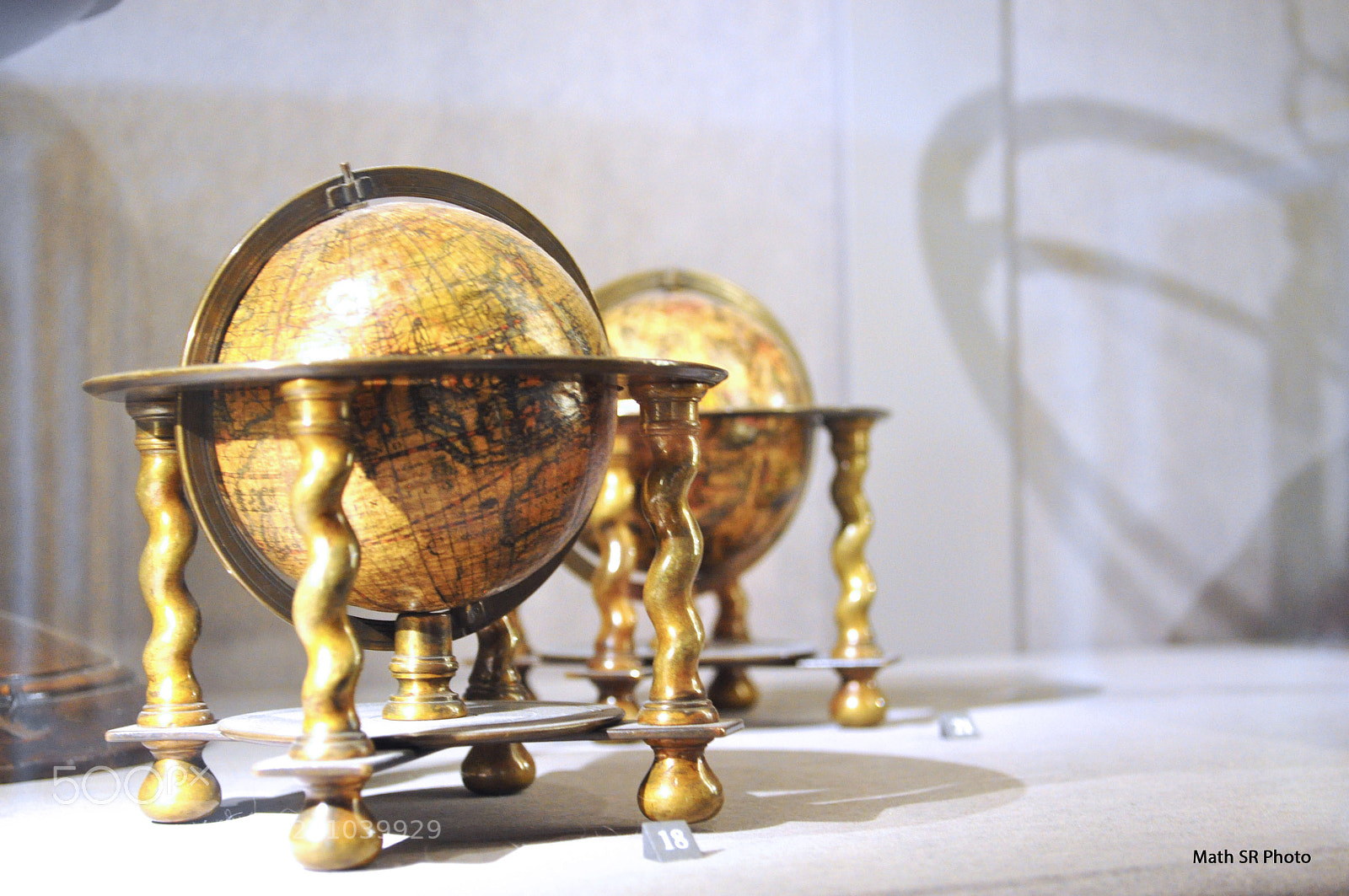 Nikon D5000 sample photo. Globe photography