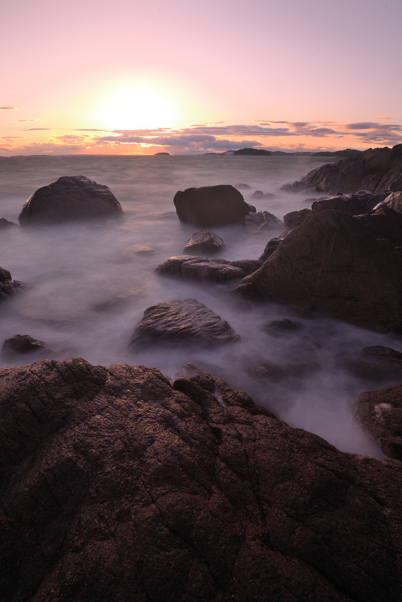 Nikon AF-S Nikkor 16-35mm F4G ED VR sample photo. Coast photography