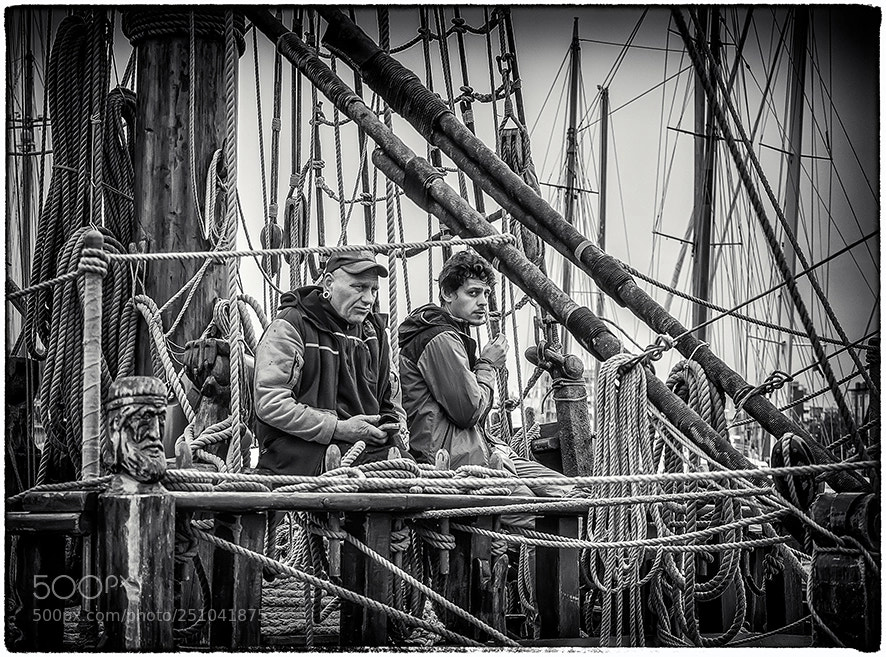 Olympus OM-D E-M1 Mark II sample photo. Entre las cuerdas.... photography