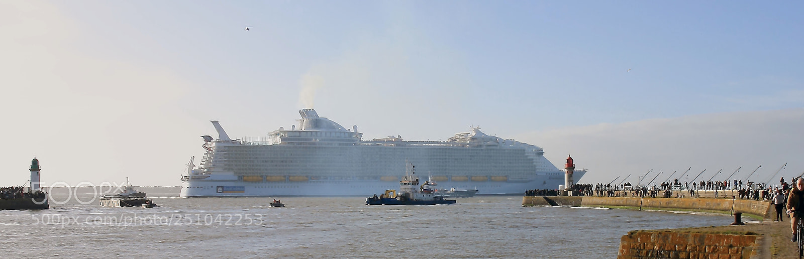 Canon EOS 7D sample photo. Symphony of the seas photography