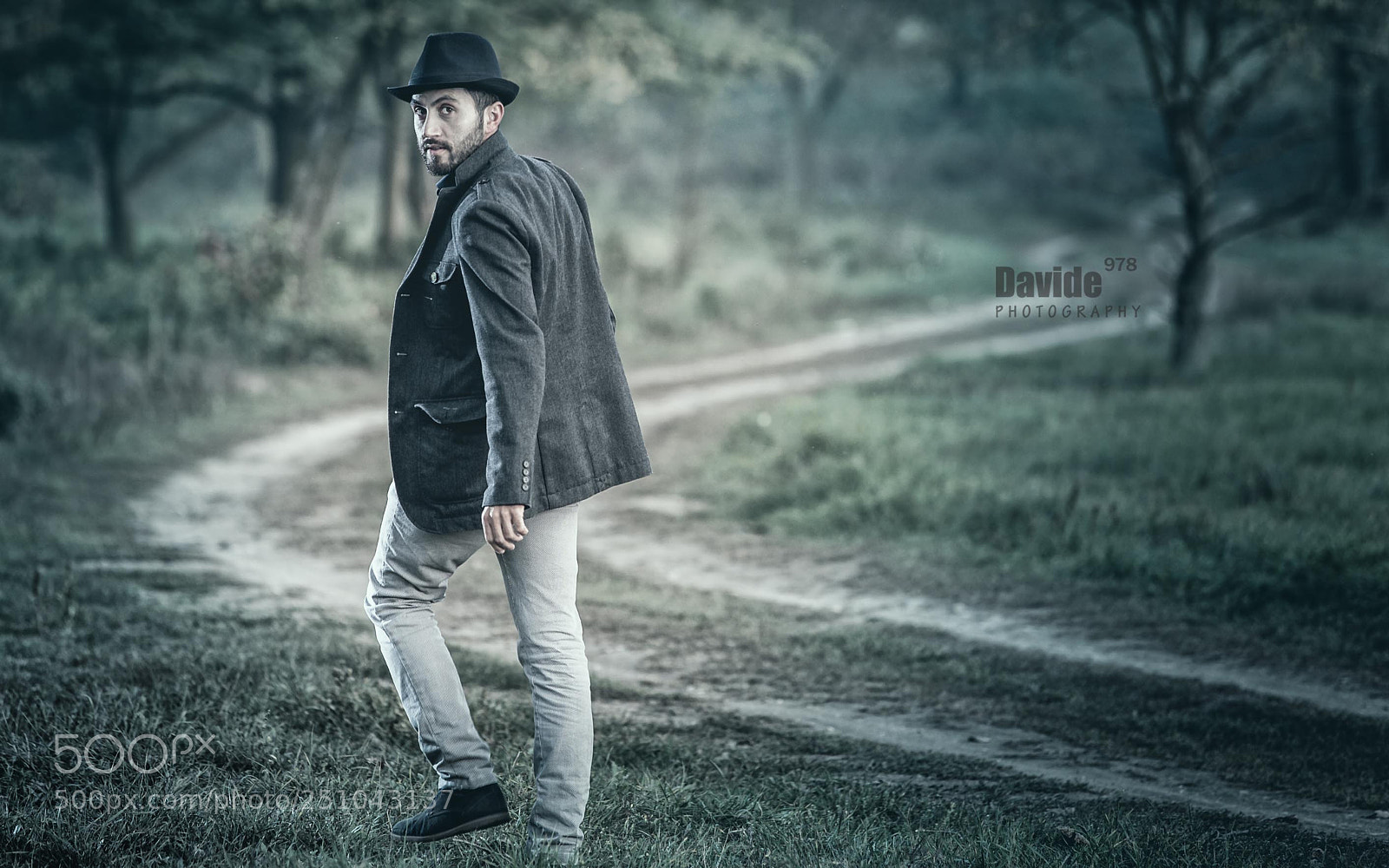 Canon EOS 5D sample photo. The man & his hat photography