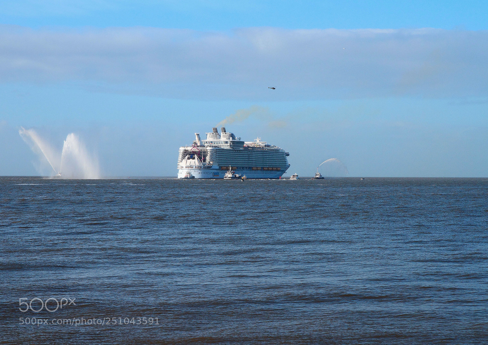 Canon EOS 7D sample photo. Symphony of the seas photography