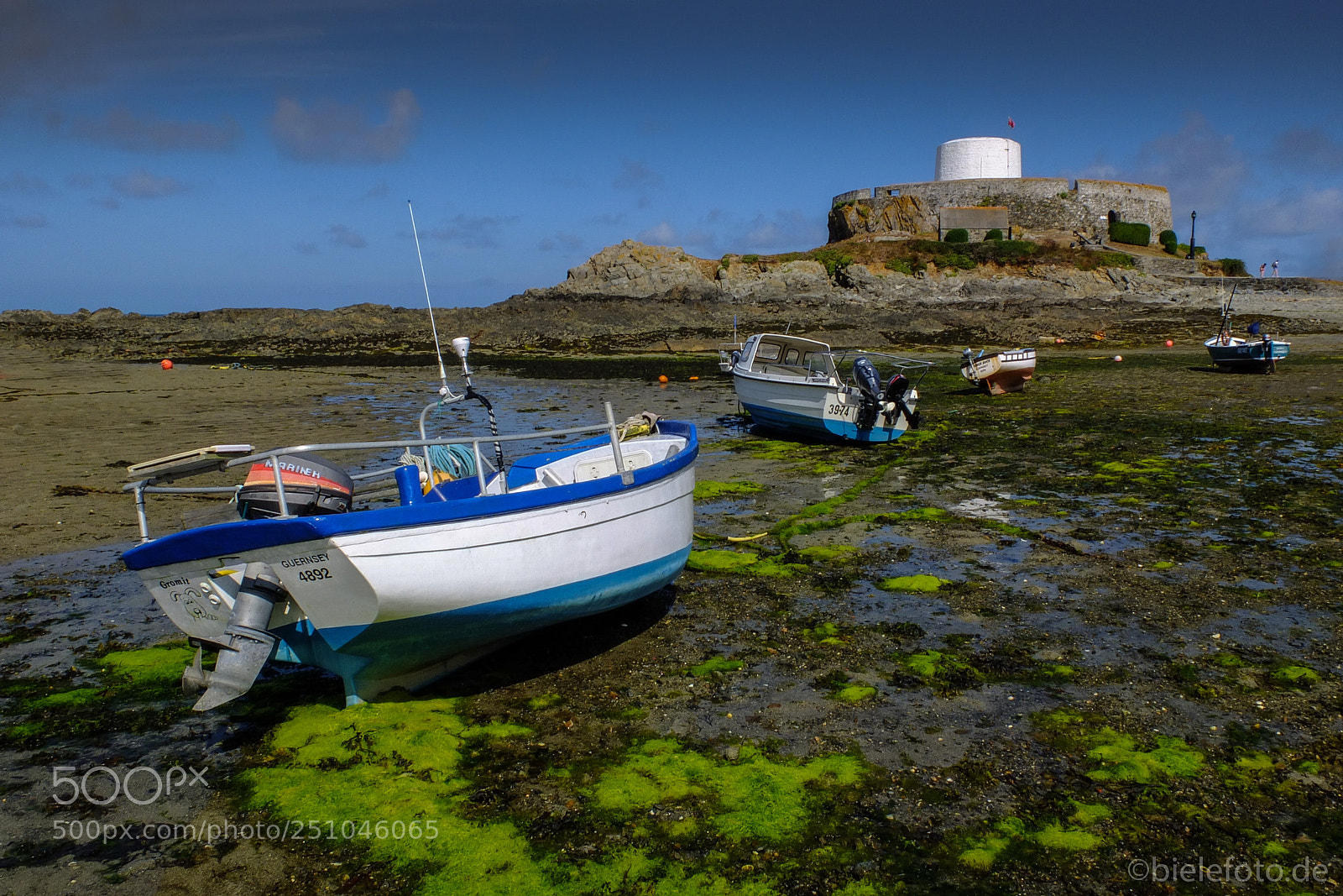 Fujifilm X10 sample photo. Fort grey guernsey at photography