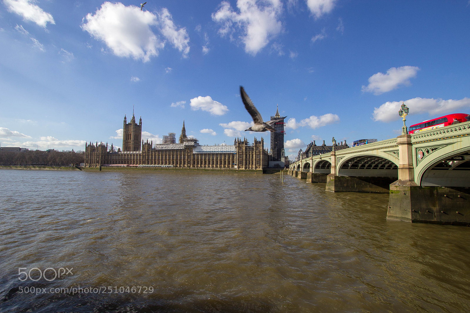 Canon EOS 600D (Rebel EOS T3i / EOS Kiss X5) sample photo. London airmail photography