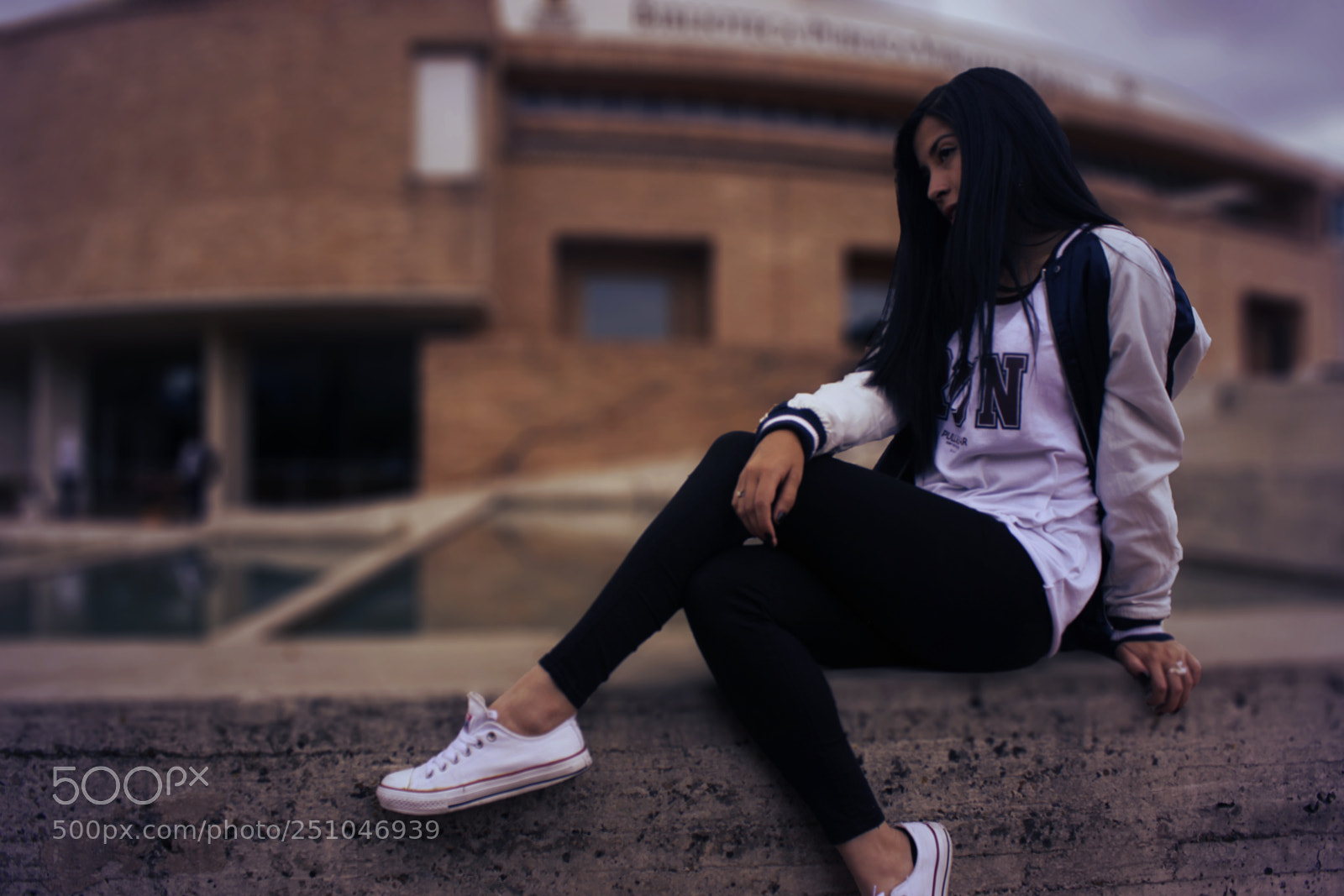 Canon EOS 600D (Rebel EOS T3i / EOS Kiss X5) sample photo. Model and background photography