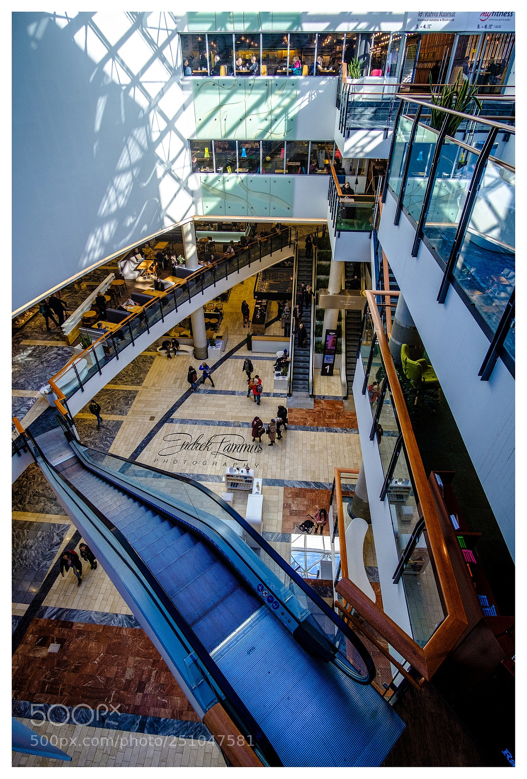Fujifilm X-T20 sample photo. The mall photography