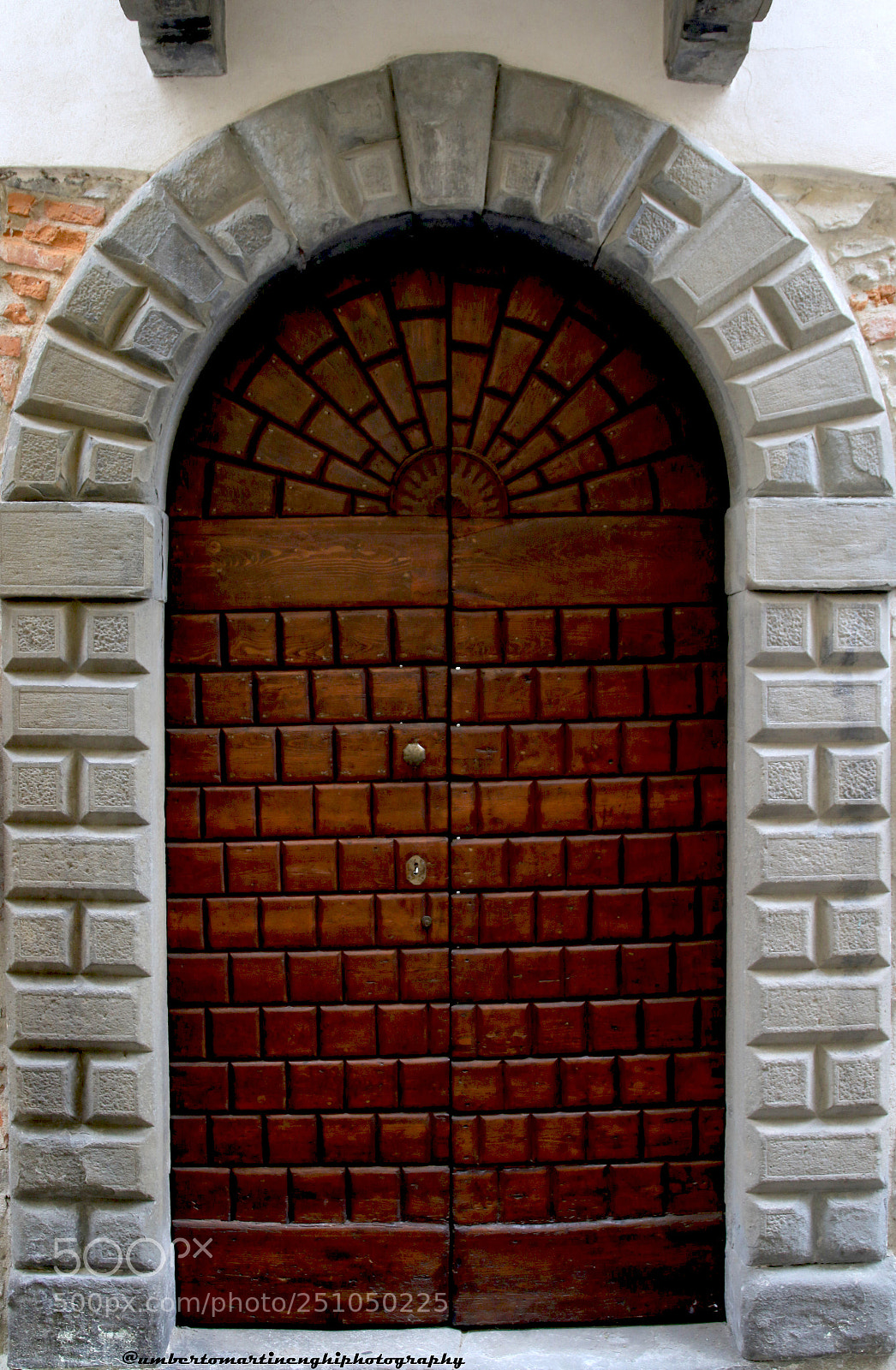 Canon EOS 7D Mark II sample photo. The doorway photography