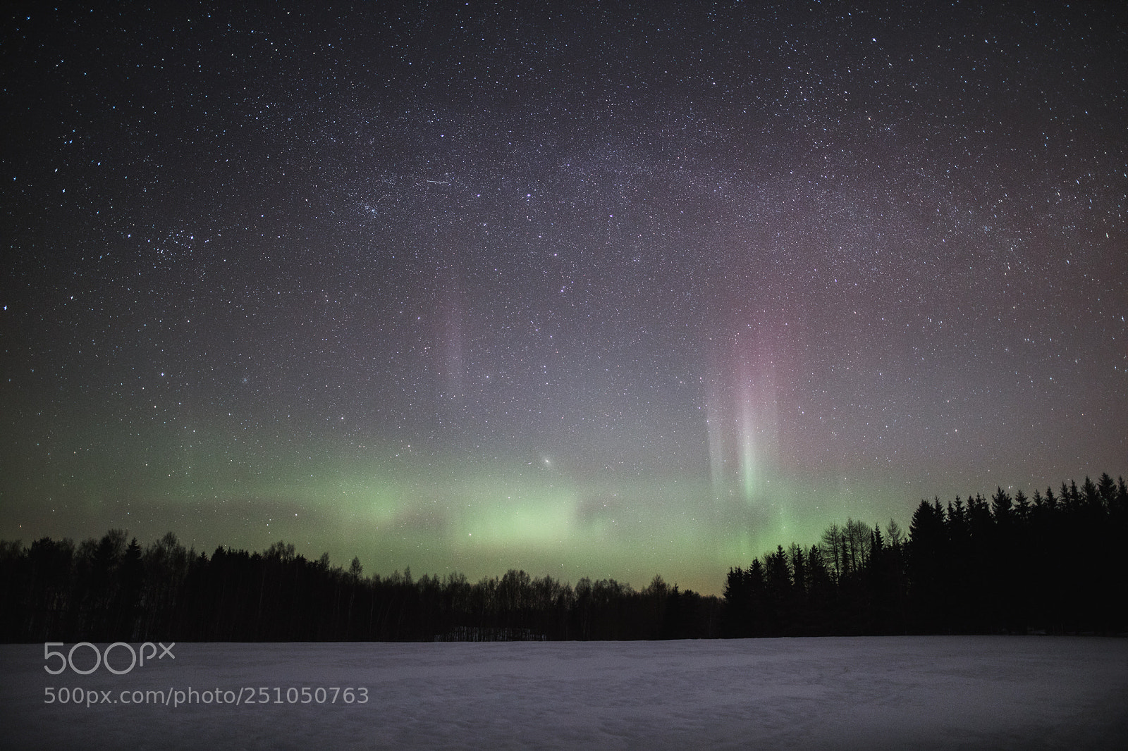 Canon EOS 5D Mark IV sample photo. Little northern lights photography
