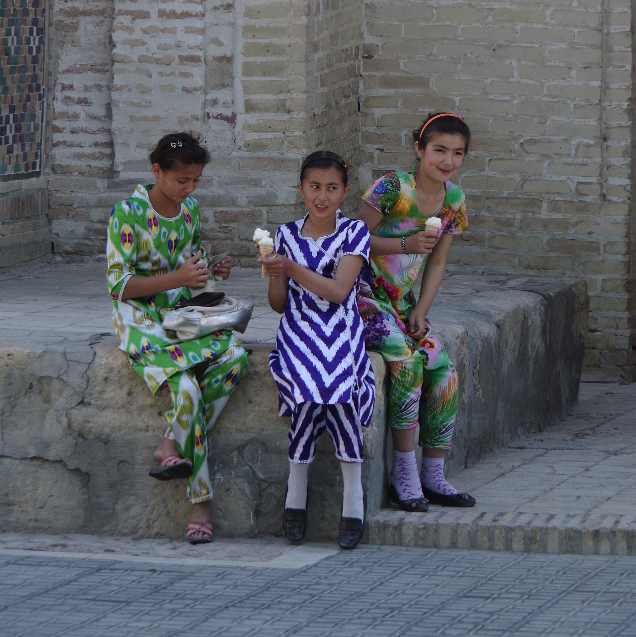 Pentax K-30 sample photo. Children and ice-cream photography