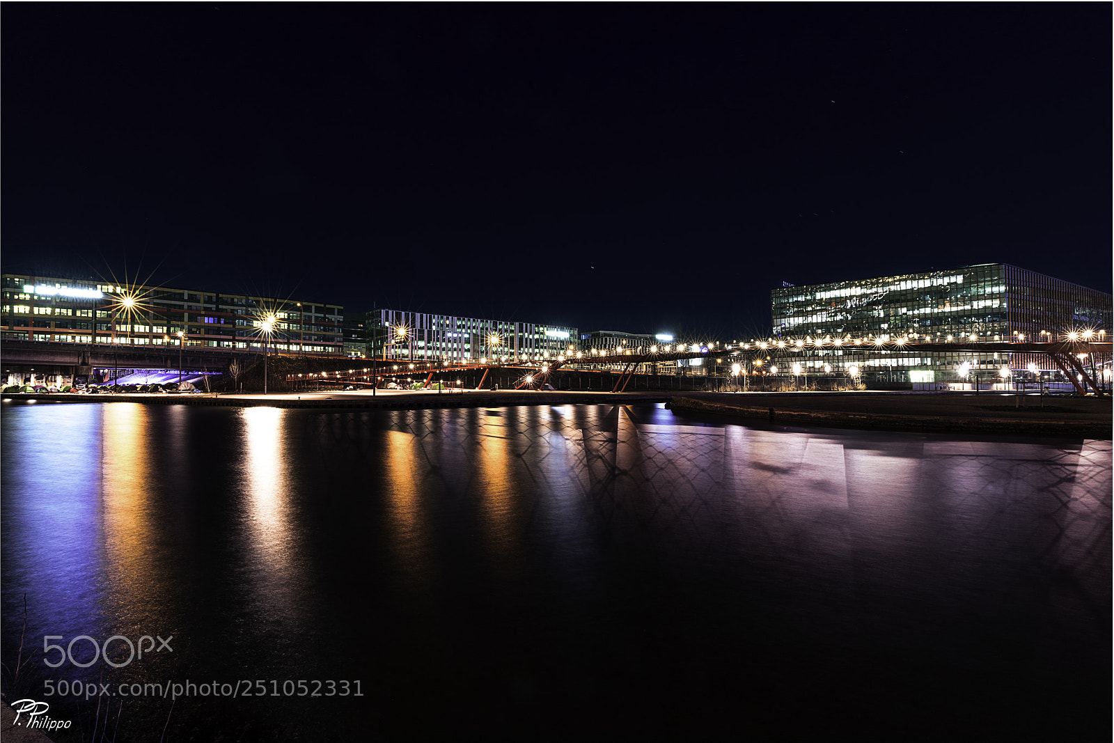 Canon EOS 5D Mark IV sample photo. Night reflexions photography