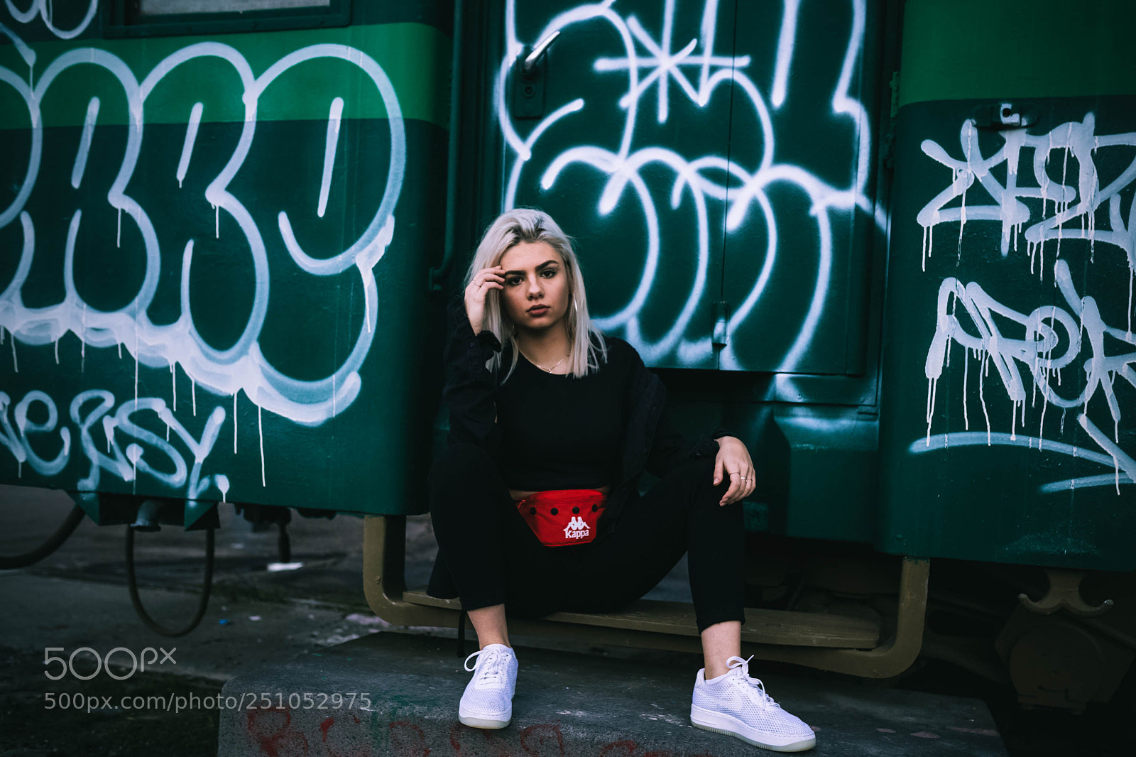 Canon EOS 6D Mark II sample photo. Urban life photography