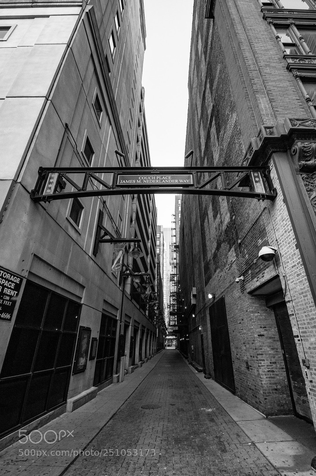 Sony SLT-A35 sample photo. Chicago street canyon photography