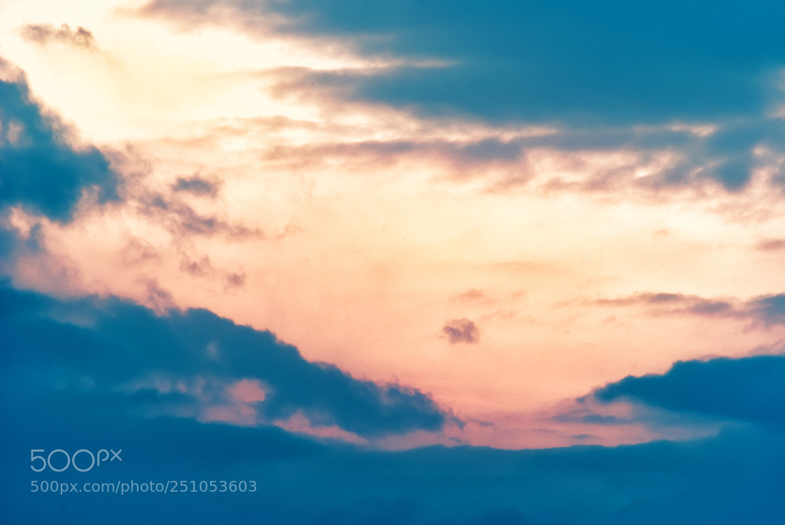Sony Alpha DSLR-A230 sample photo. The evening sky. photography