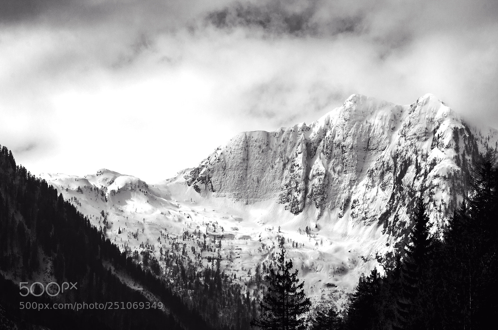 Pentax K-r sample photo. Mountain under snow photography