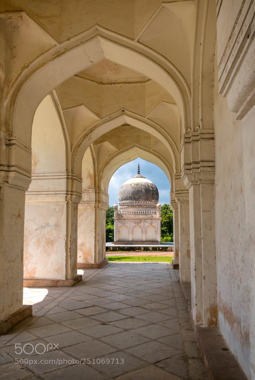 Canon EOS 70D sample photo. Toward the tombs photography