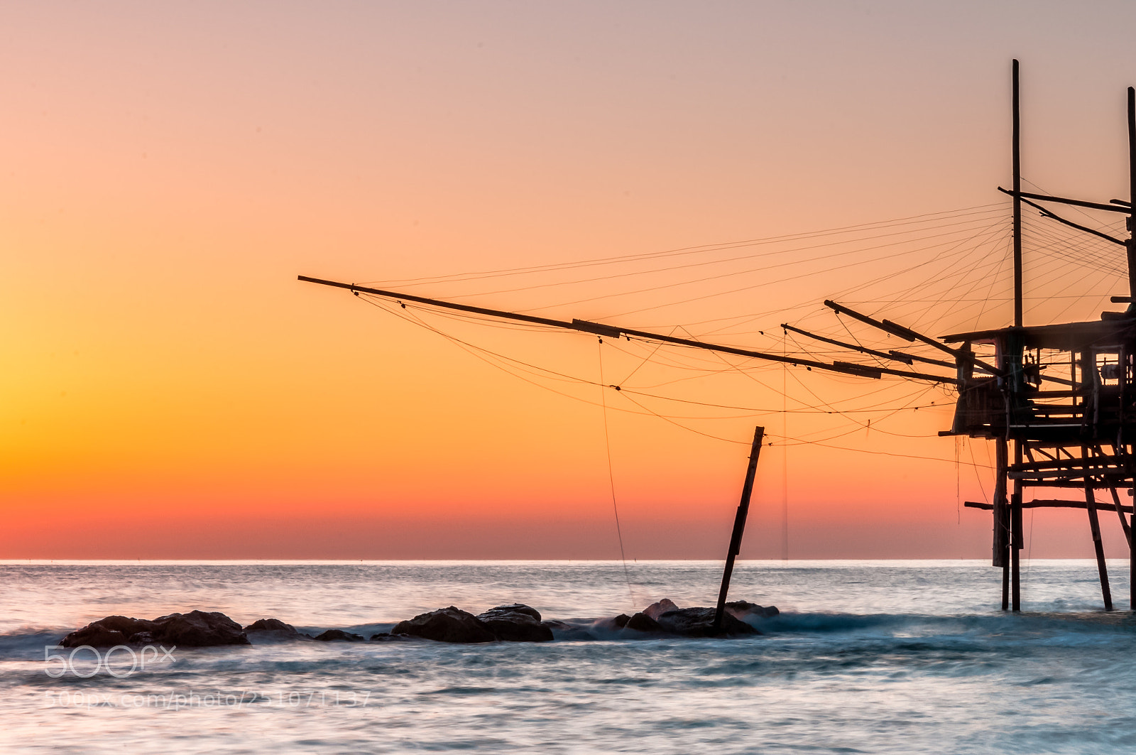 Nikon D90 sample photo. Sunrise on the trabocchi photography