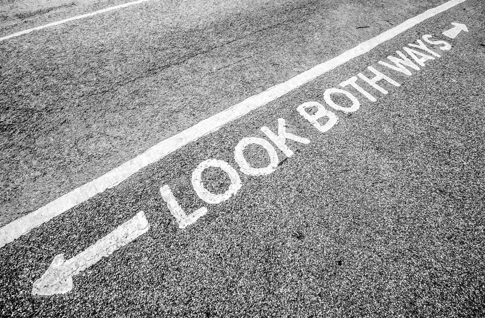 Pentax K20D sample photo. Look both ways photography