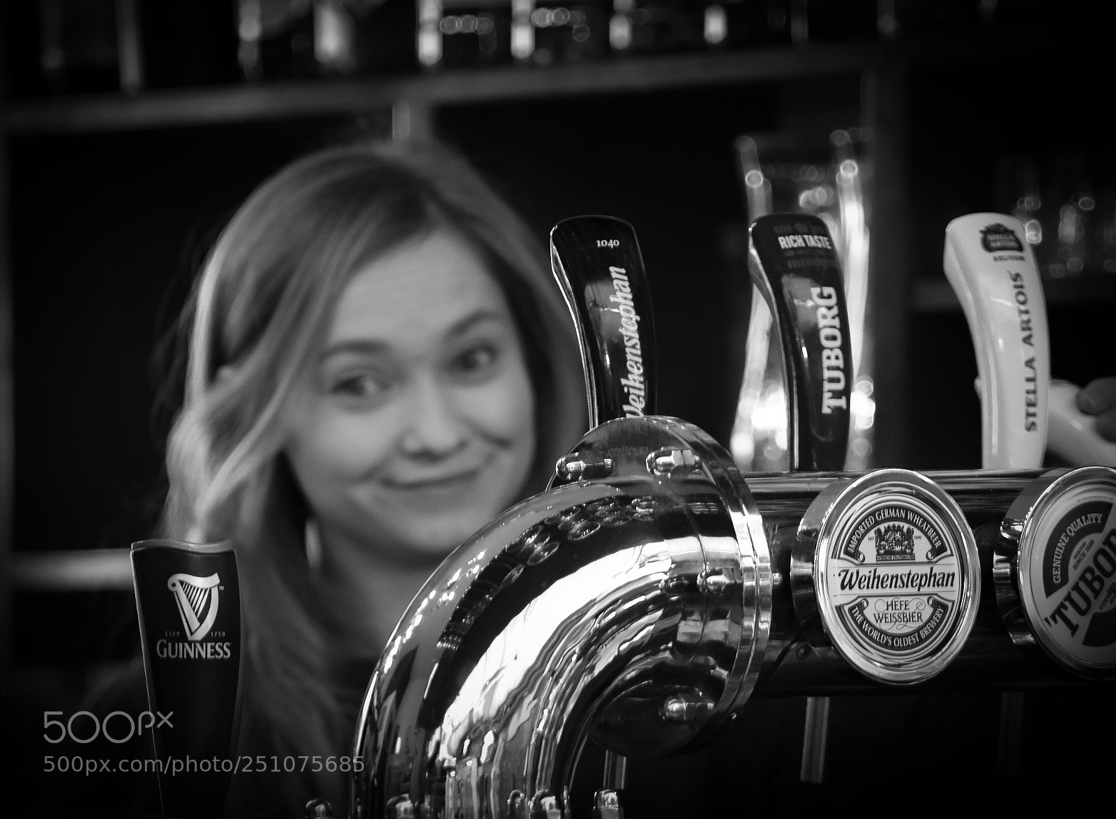 Nikon D7200 sample photo. The barwoman photography