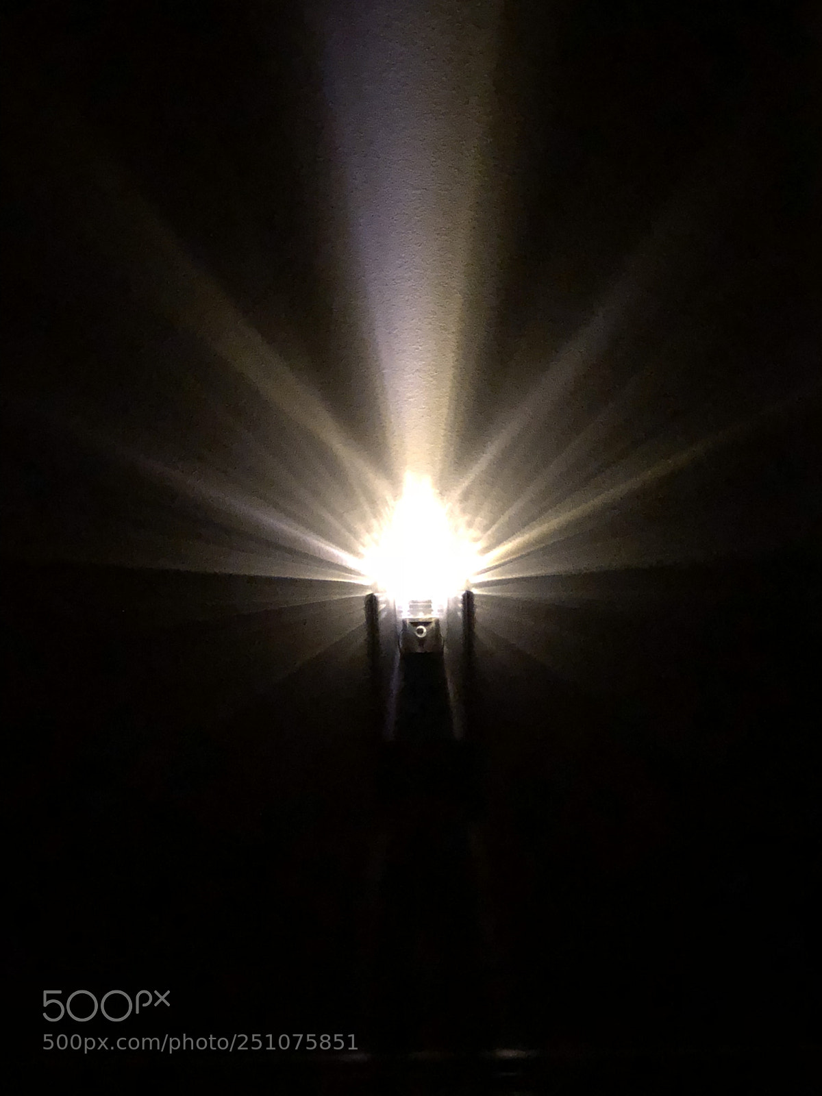 Apple iPhone X sample photo. Shine photography