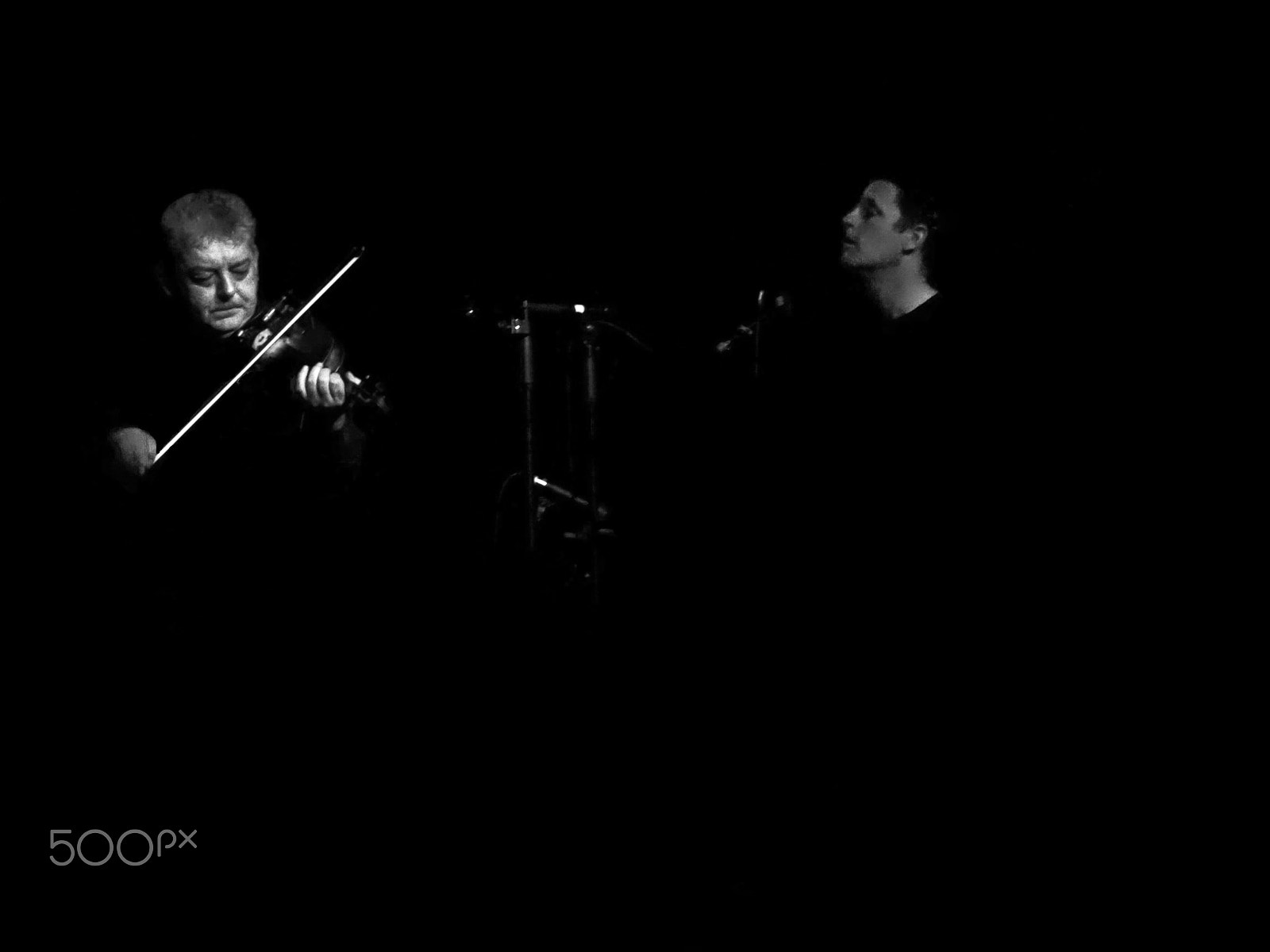 GENERAL IMAGING CO. X400 sample photo. Christy moore concert. worthing. photography