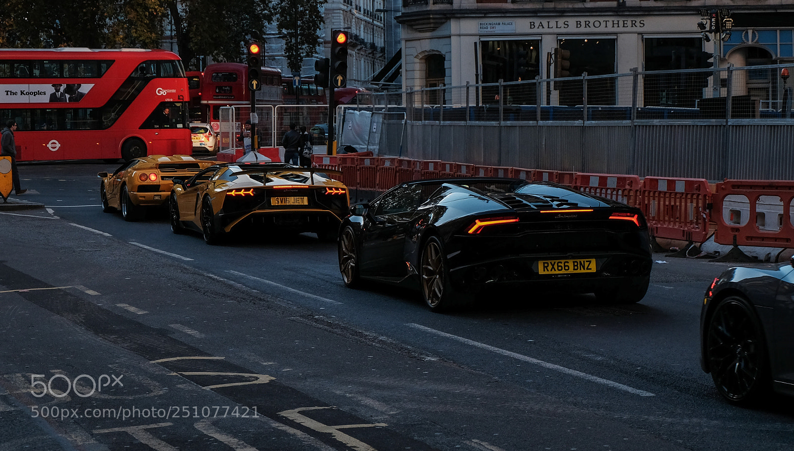 Fujifilm X-T10 sample photo. Lambo's photography