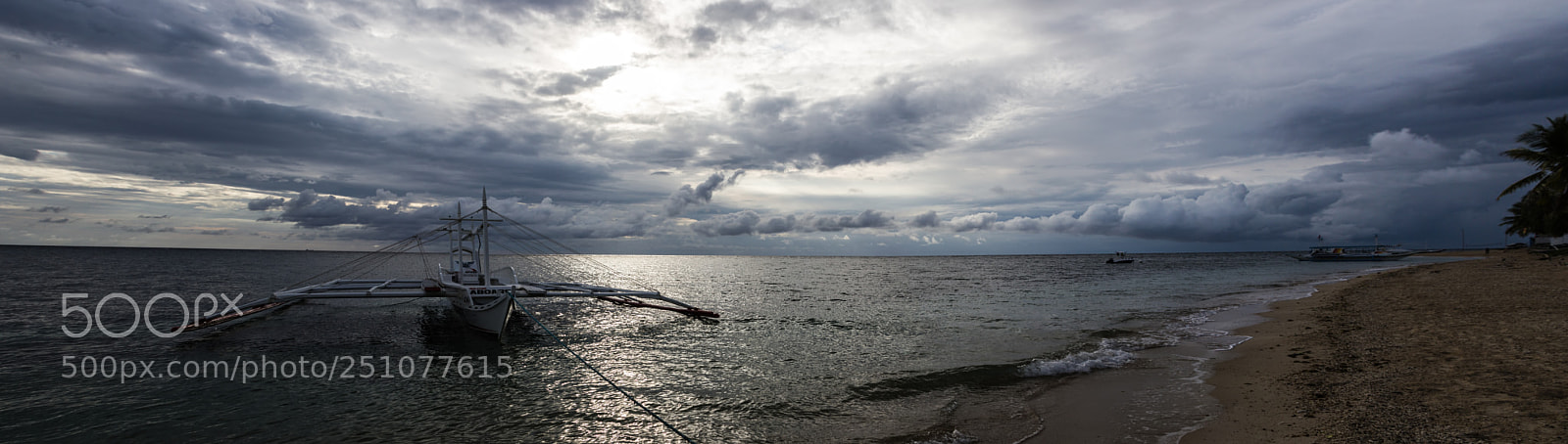Canon EOS 550D (EOS Rebel T2i / EOS Kiss X4) sample photo. Thunderstorm on carabao island photography