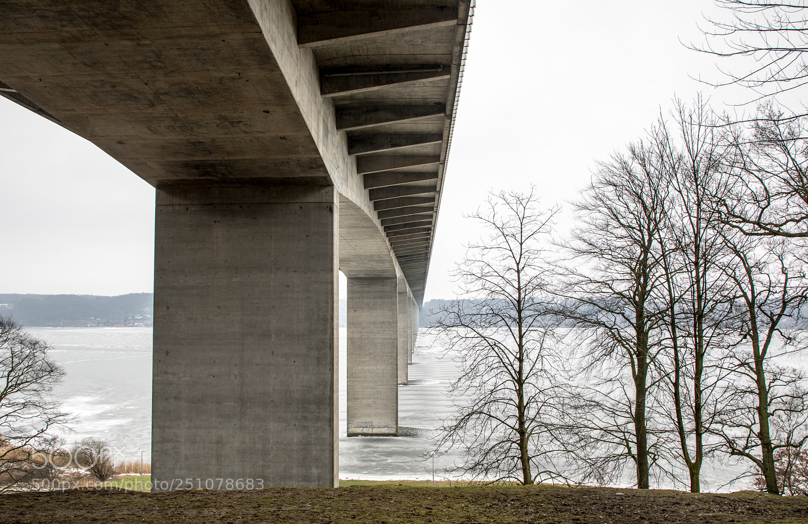 Canon EOS 5D Mark IV sample photo. Bridge winter photography