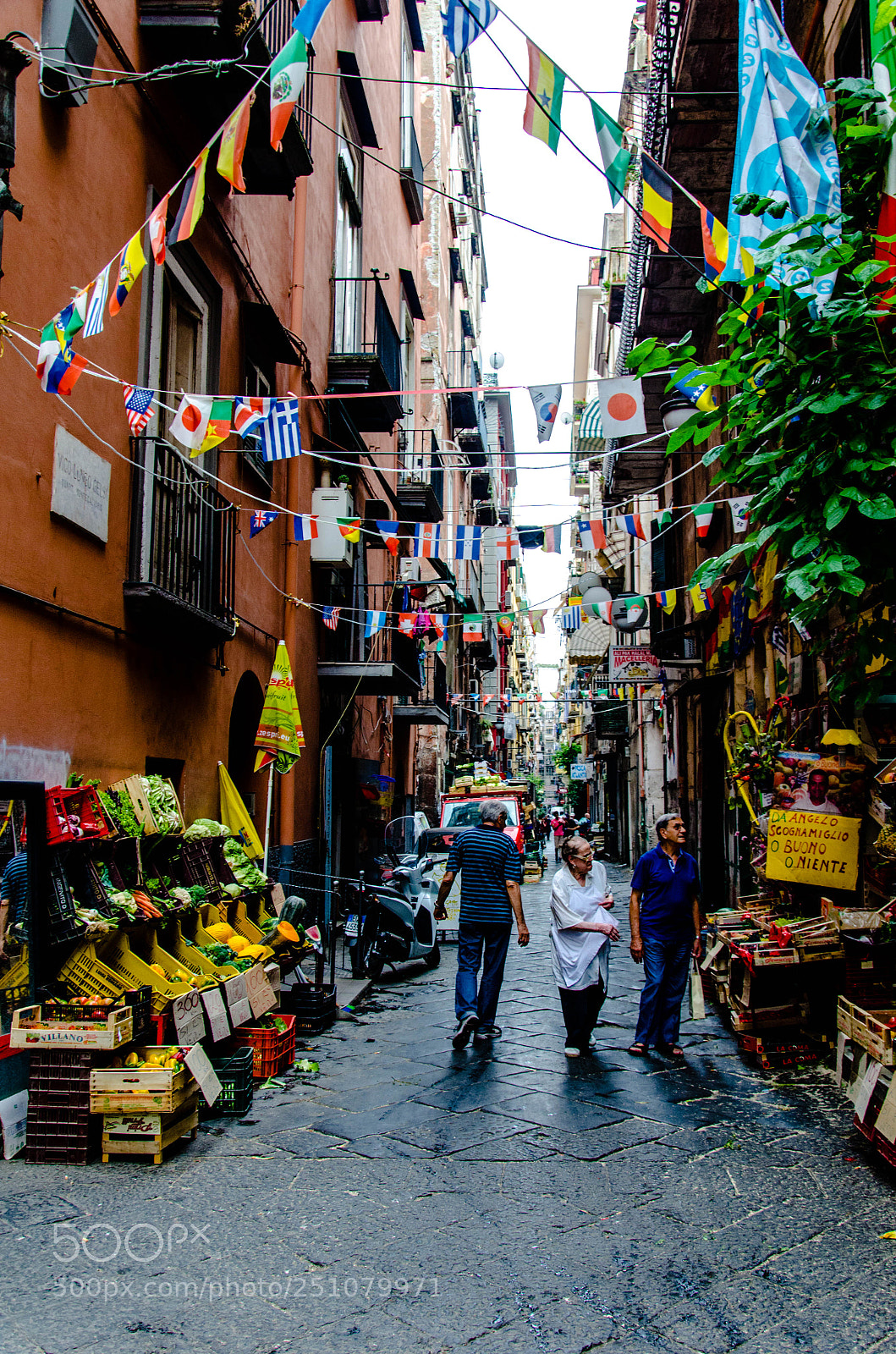 Nikon D7000 sample photo. The streets of naples photography