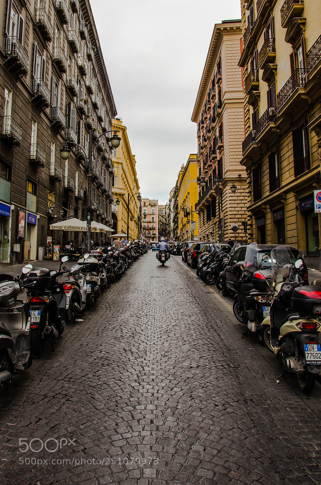 Nikon D7000 sample photo. The streets of naples photography