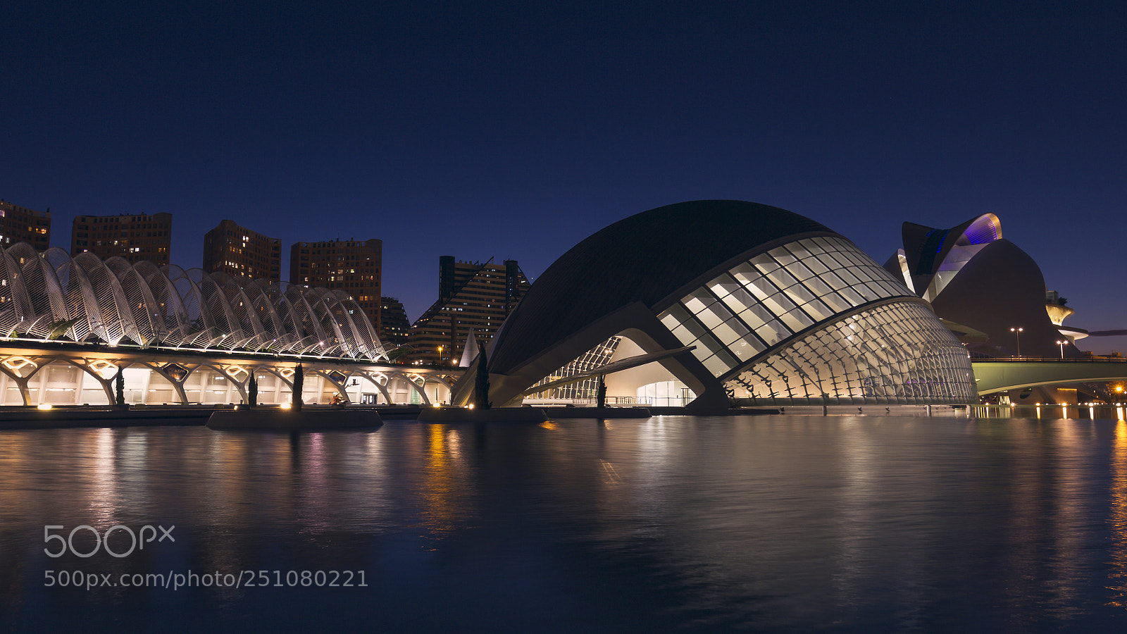 Canon EOS 7D sample photo. Ciudad de las artes photography