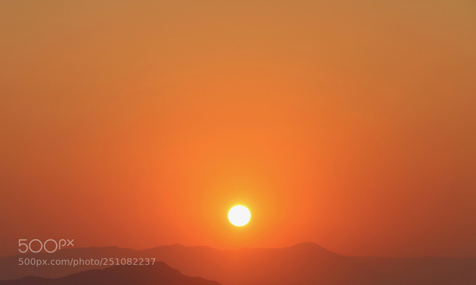 Canon EOS 70D sample photo. Sunset over the mountains photography