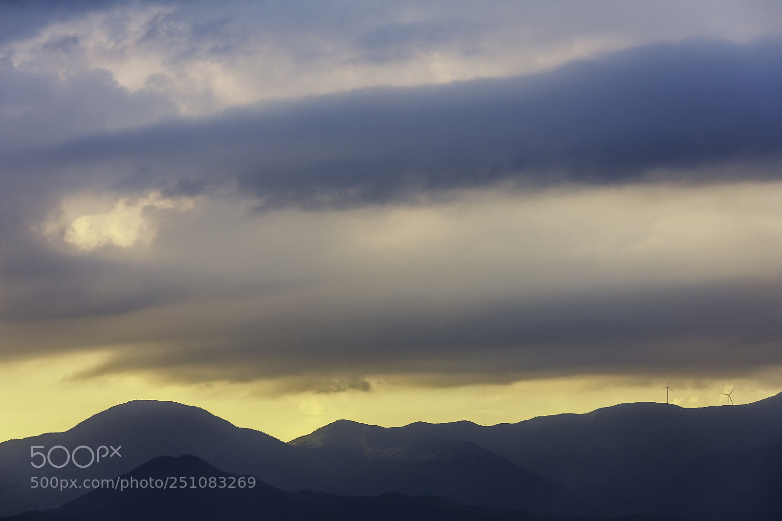 Canon EOS 5D Mark IV sample photo. 云画的云顶山 photography