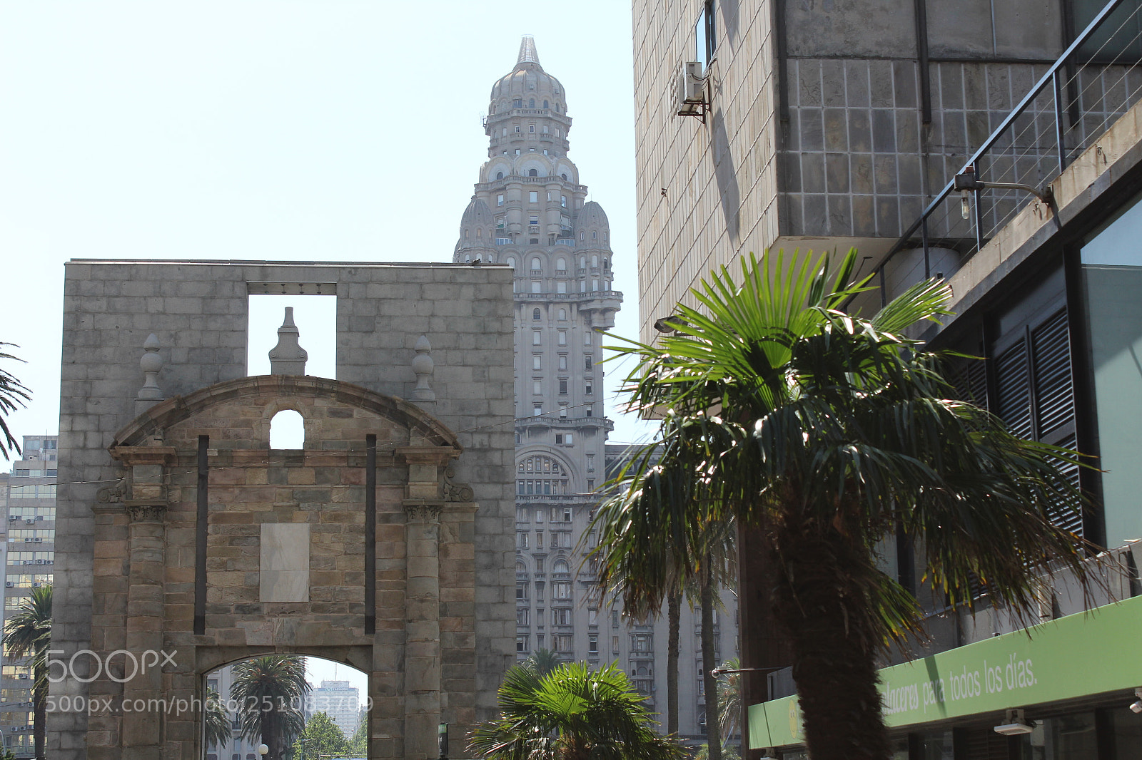 Canon EOS 1300D (EOS Rebel T6 / EOS Kiss X80) sample photo. The citadel and salvo photography