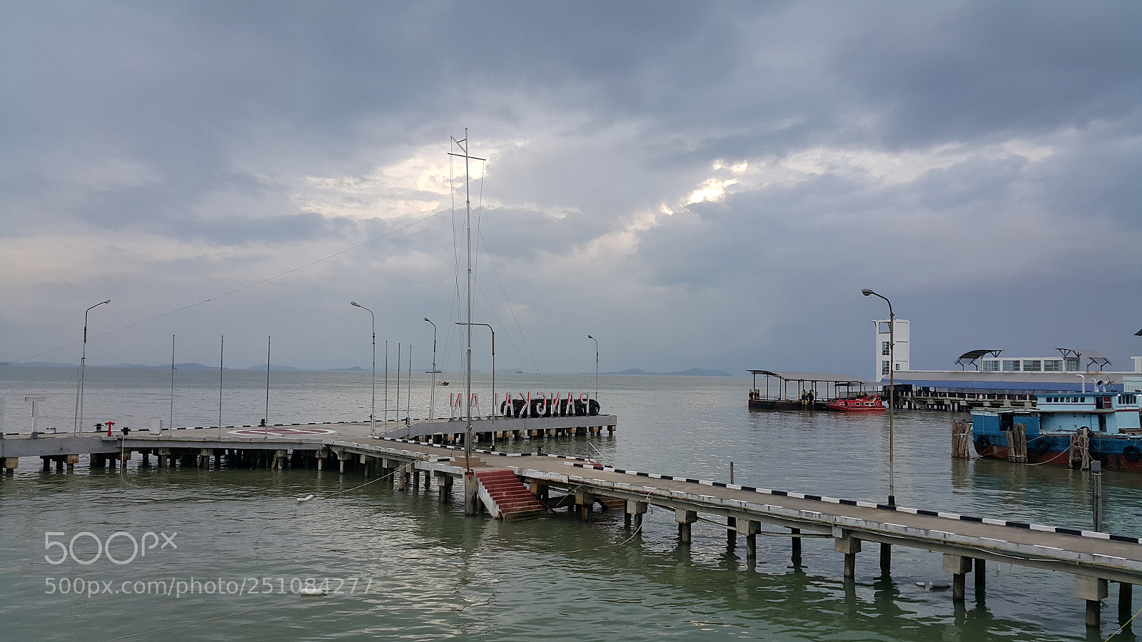 Samsung Galaxy Note4 sample photo. Cloudy morning at karimun photography