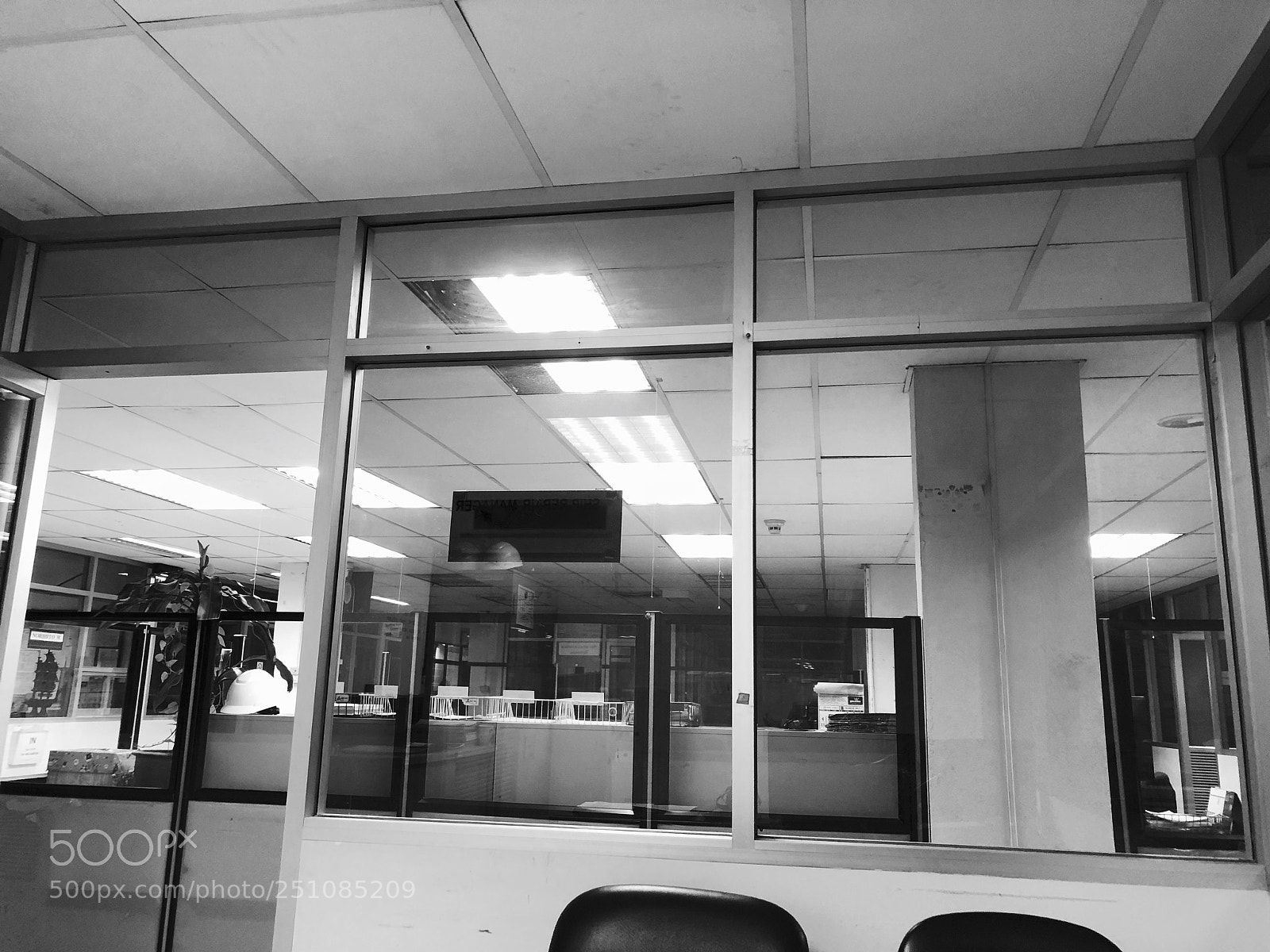 Apple iPhone 8 Plus sample photo. Office  photography