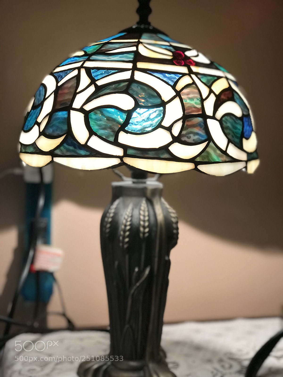 Apple iPhone 7 Plus sample photo. The lamp photography