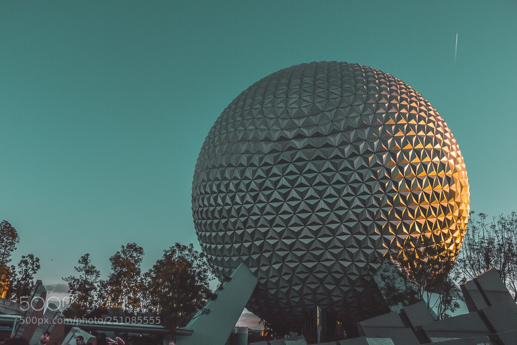 Canon EOS 70D sample photo. Epcot photography