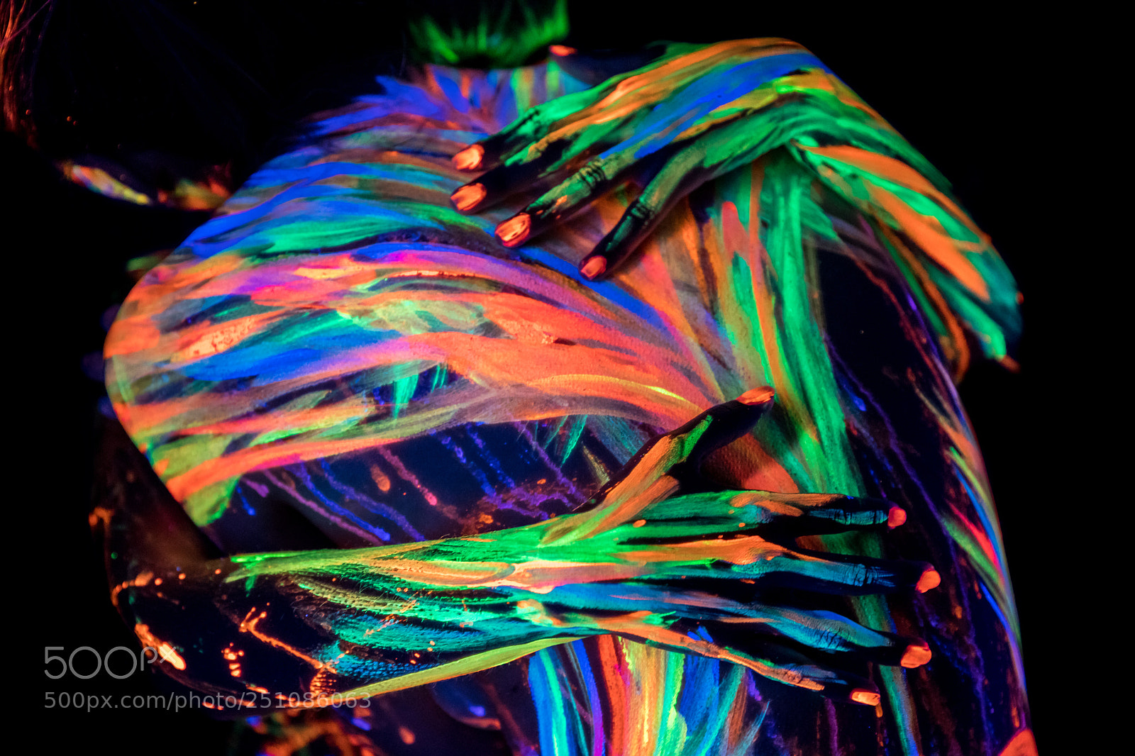 Canon EOS 5D Mark IV sample photo. Blacklight 2 photography