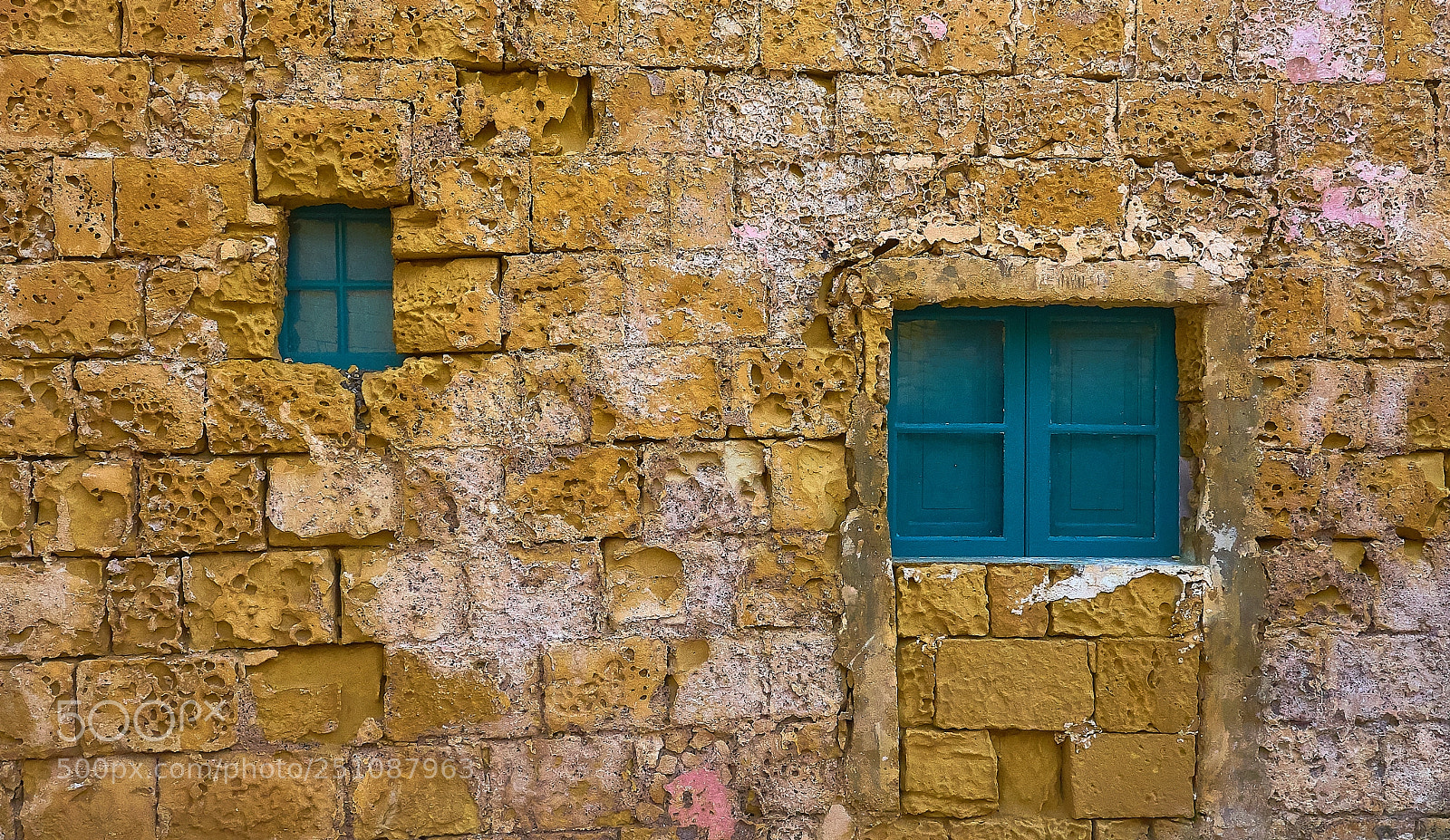 Sony a7 II sample photo. Windows photography