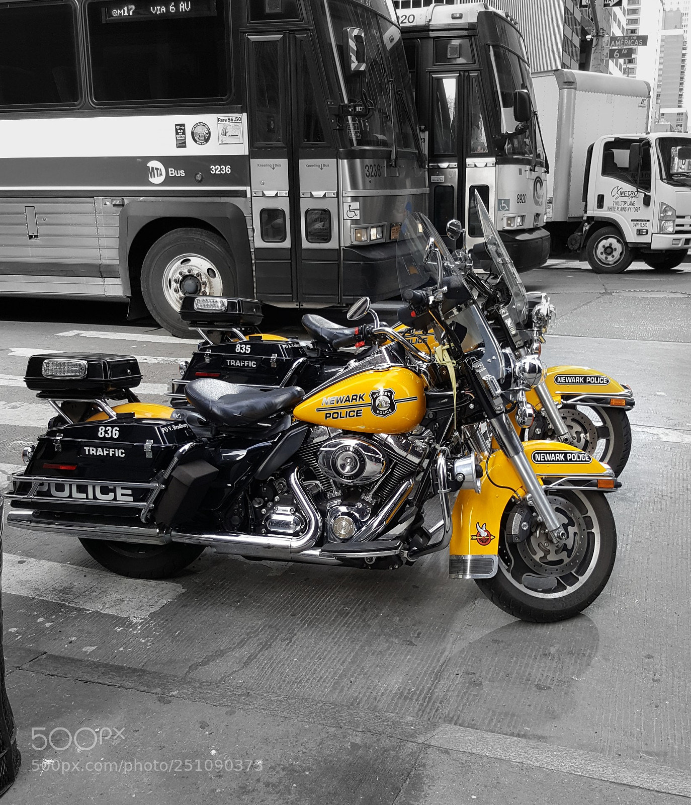 Samsung Galaxy S6 sample photo. Black and yellow photography