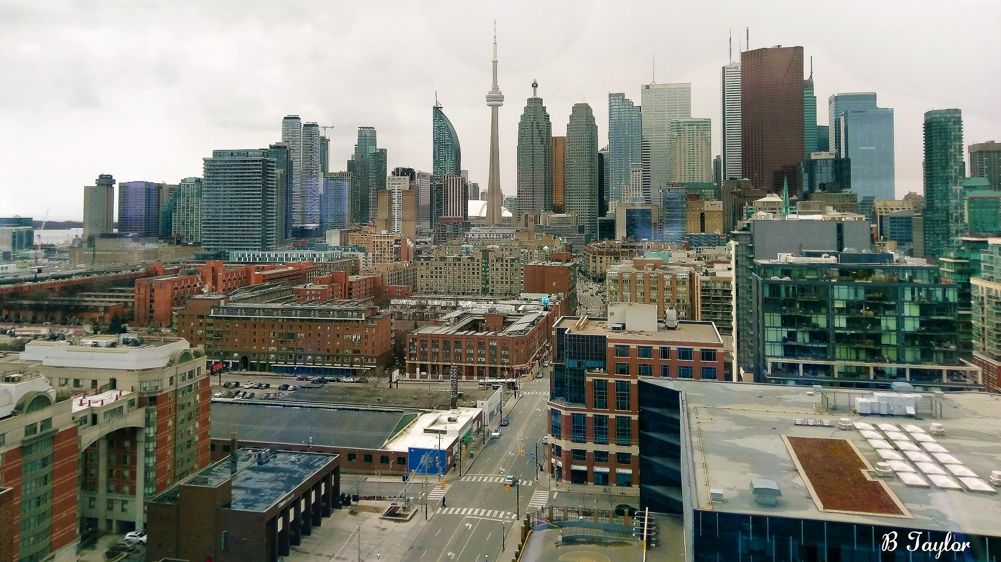 HTC 10 sample photo. Front to downtown photography