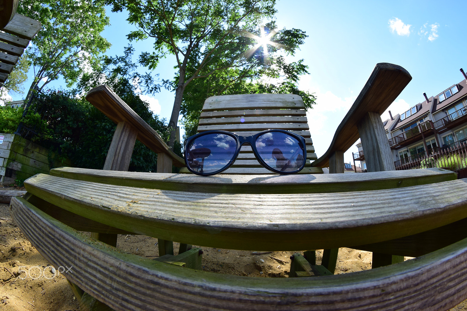 Samyang 8mm F3.5 Aspherical IF MC Fisheye sample photo. Beachside lounging photography