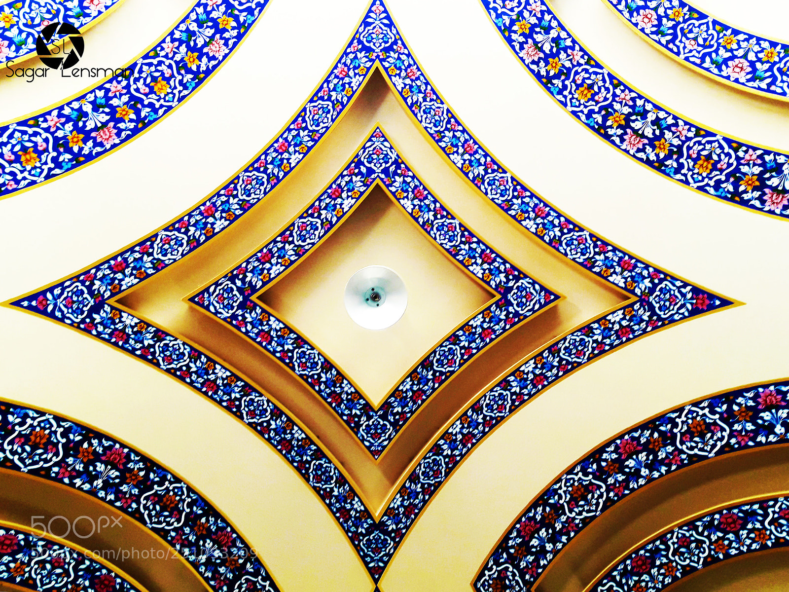 Samsung Galaxy J7 Neo sample photo. Magnificent interior of mosque photography
